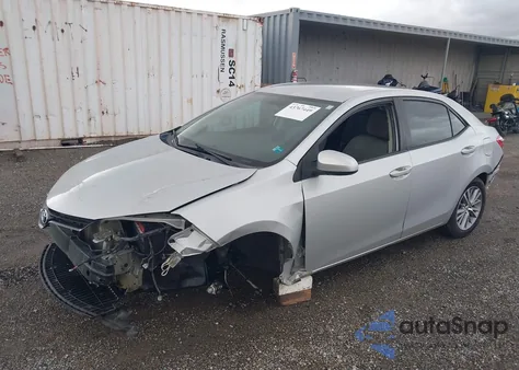 2015 Toyota Corolla Le Plus z USA, uszkodzony, nr VIN 5YFBURHE0FP231545